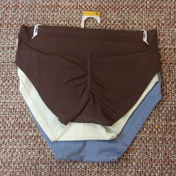 New T&T 3 Hipster Brushed Microfiber Ribbed Seamless Laser Bonded Panties Small - Picture 4 of 5